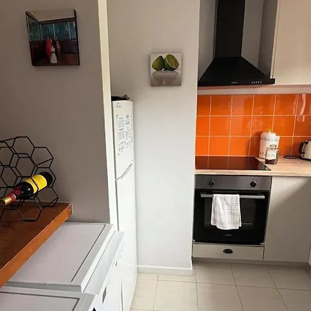 1 Bed-sleeps 2-gardens-pool-10 Min To * Denia