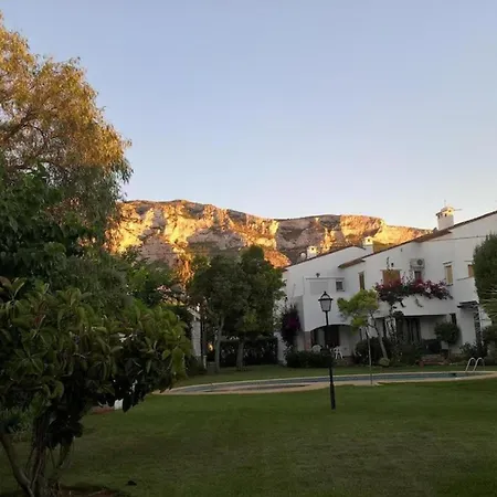 1 Bed-sleeps 2-gardens-pool-10 Min To Denia